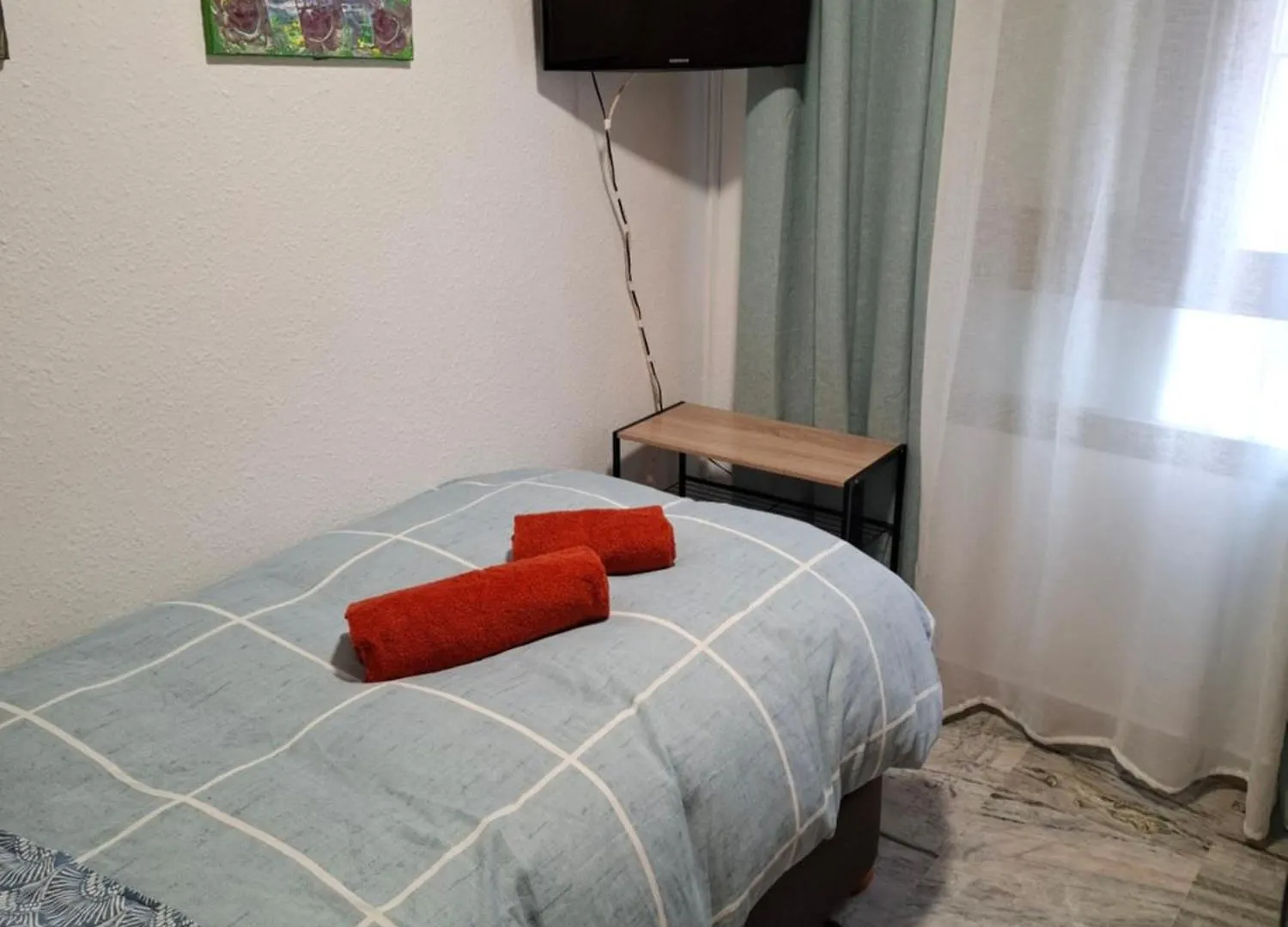 Habitacion Particular Con Bano Privado セビリア ホームステイ